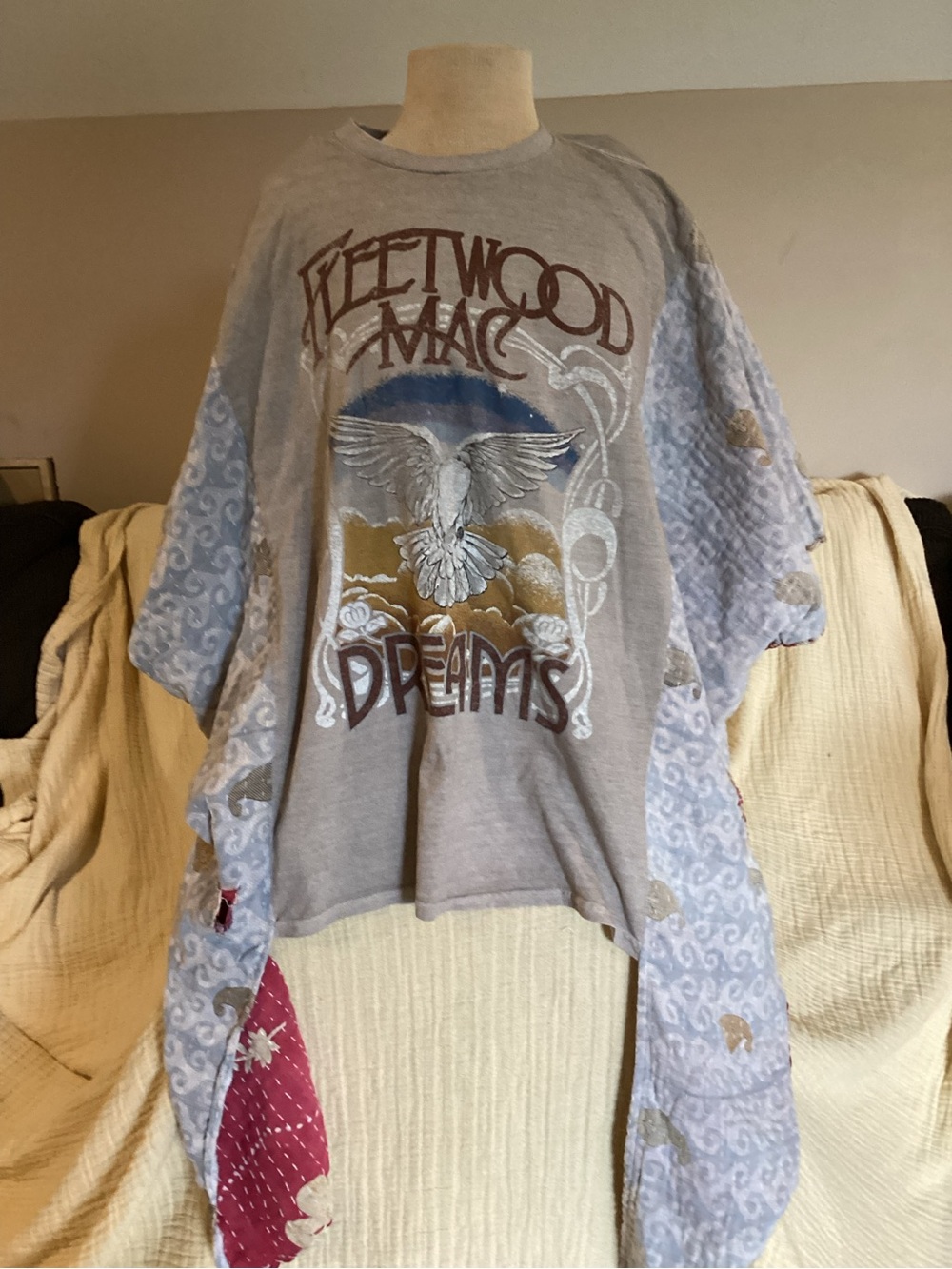 Fleetwood Mac 'Dreams' Short Sleeve Tee - Light Gray